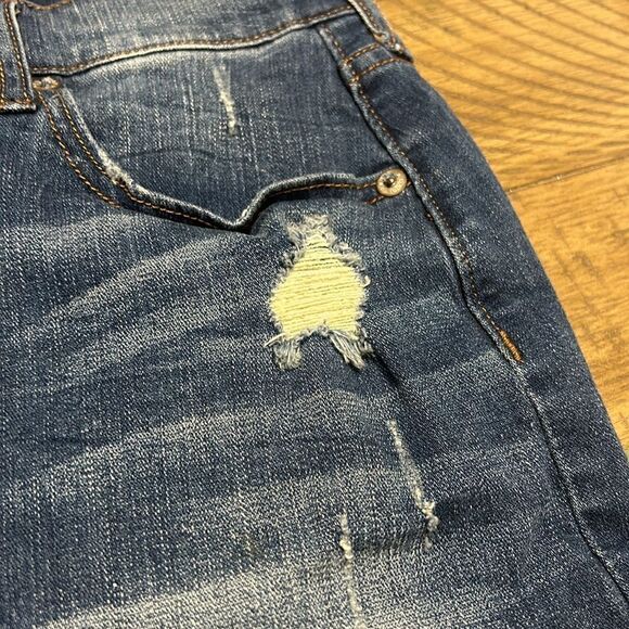 Aeropostale high-rise denim skirt. Size 4. Stretch. Distressed Jean skirt - Picture 5 of 10